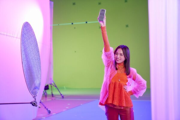 Qoo10「メガ割」新TV-CM「メガ割スタート篇」が2025年2月28日(金)より全国でオンエア開始　川口春奈さんが、Qoo10ショッピングアプリの世界を舞台に、案内人として登場！「さあ！メガ割スタート！」と高らかにメガ割の開始を宣言！