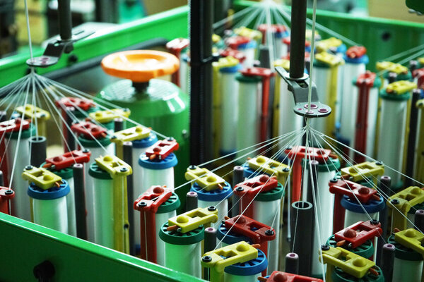 ほどけにくくホールド感がアップしたアスリート向け靴紐「MAGICLACE 2.0」を2/27からの東京マラソンEXPOに出品します。