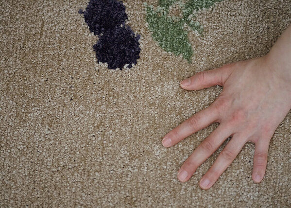 春の新生活に！甘酸っぱい果実のブルーベリー柄 北欧ラグが待望の再入荷！全4サイズが2025年3月1日(土)販売開始