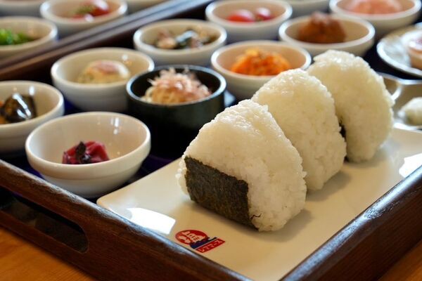 沖縄で1番贅沢な朝食を堪能！あさごはん専門店「シママースとあさごはん」が名護市に2025年3月オープン