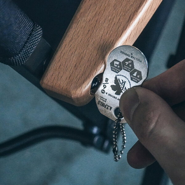 エヴァンゲリオンのワークブランド「A.T.FIELD」より、機体やNERVの官給品をイメージしたドライバーシリーズが3月17日から販売開始！