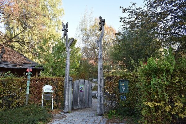 ドイツの持続可能な社会づくりを学ぶツアーを2025年6月に開催！5泊7日間　園庭ビオトープ、国際空港など8か所を訪問【募集締切 3月10日まで】