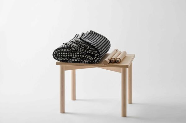 橋田規子×須藤玲子×たしろまさふみ「Make a seat, Take a seat おすわりください展」　2025年4月3日から4月27日まで開催