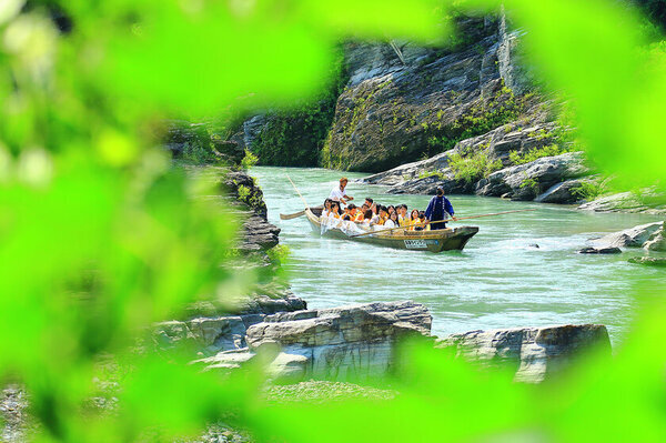 春の訪れを全身で感じて。川下りは埼玉・長瀞で　3/10「長瀞ラインくだり」今シーズンの運航開始！