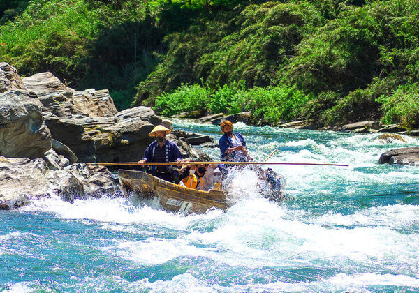 春の訪れを全身で感じて。川下りは埼玉・長瀞で　3/10「長瀞ラインくだり」今シーズンの運航開始！