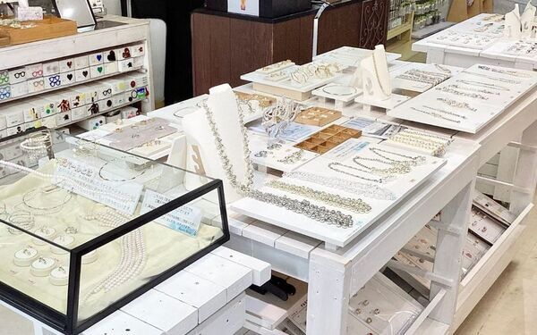 「ビーズショップj4」東京本店(浅草橋)リニューアルオープン！オリジナルアクセサリーのOEM受注体制を強化