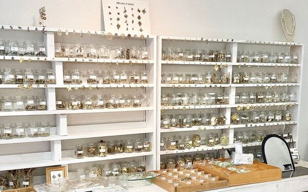 「ビーズショップj4」東京本店(浅草橋)リニューアルオープン！オリジナルアクセサリーのOEM受注体制を強化