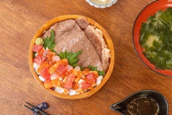 お食事処「濱の四季」、福井の海・山の幸を使用した新メニュー「若狭牛濱丼」「ふくい甘えび丼」を3/8より販売開始