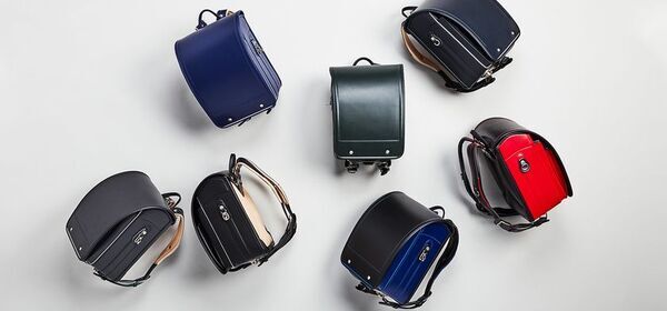 今年で創業90周年。御用達職人が作るオオバランドセルより、2026年度ご入学用ランドセルを発売　軽さ、くすみカラーなどトレンドを意識したニューモデルが登場！