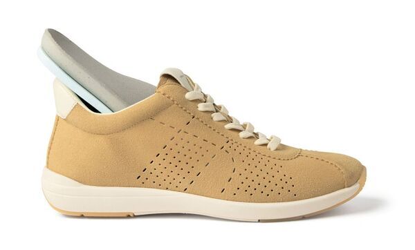 外反母趾にもやさしい靴「fitfit／フィットフィット」トレンドのフラットスニーカーのデメリットである「クッション性の低さ」と「幅の狭さ」を解消　大人世代にやさしいソフトフラットスニーカーを販売開始