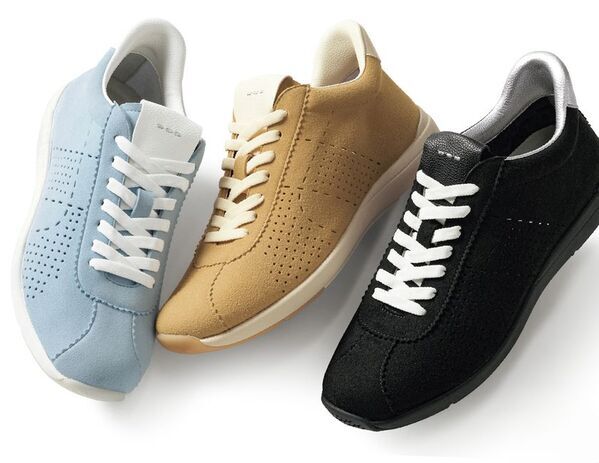 外反母趾にもやさしい靴「fitfit／フィットフィット」トレンドのフラットスニーカーのデメリットである「クッション性の低さ」と「幅の狭さ」を解消　大人世代にやさしいソフトフラットスニーカーを販売開始