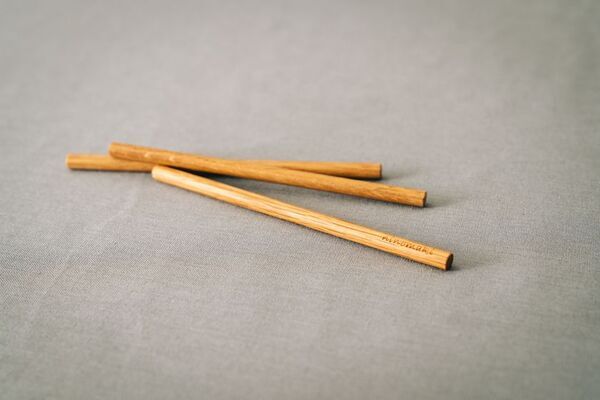 秩父のウイスキー蒸溜所で熟成に使われていた樽を再利用したスモークマスターと六角枡が埼玉県新商品アワード2024で入賞