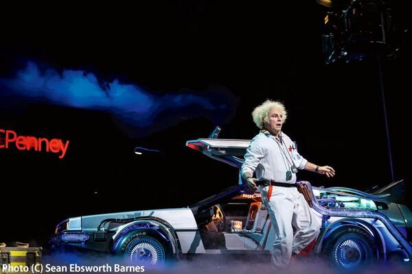 『ミュージカル　バック・トゥ・ザ・フューチャー』公式ガイドブック3月26日(水)発売！