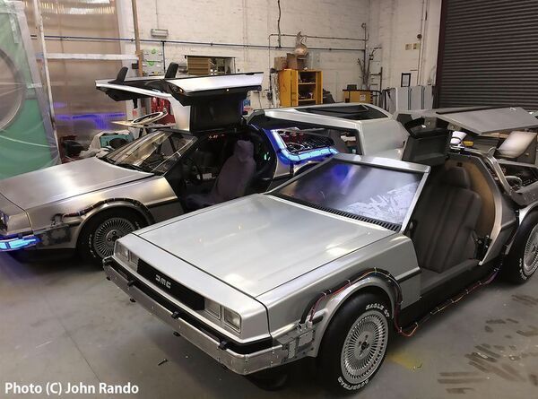 『ミュージカル　バック・トゥ・ザ・フューチャー』公式ガイドブック3月26日(水)発売！