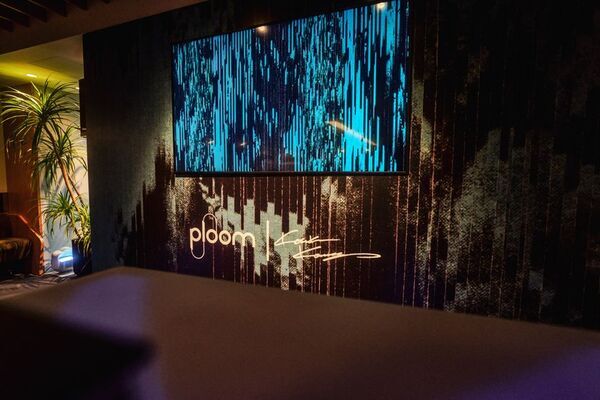 世界的クリエイター河村康輔と加熱式たばこブランド「プルーム」のコラボレーションデバイスが発売！全国発売を記念したローンチパーティーの模様をレポート！