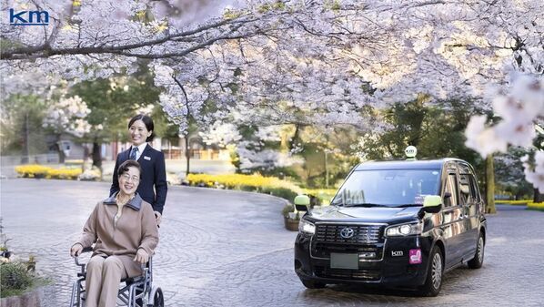 ユニバーサル車両でゆったりと桜の名所を巡る「東京観光お花見タクシー」の予約受付を開始