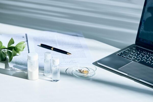 レイコップ株式会社は“スローエイジング”を実現するウェルネスブランド「Dr. MiCHAEL(ドクターマイケル)」を発表し3月17日よりサプリメントを販売開始