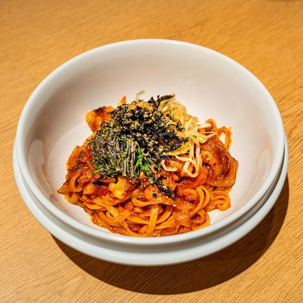 韓国で大流行中のアレが新大久保で食べられる！？「カルナク」が『ヨプの黒豚屋　新大久保店』に3/7より登場！