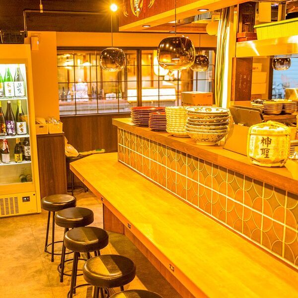 1677年創業！日本酒「神聖」で有名な京都伏見の酒蔵「山本本家」と和食居酒屋がコラボ！京都・四条烏丸に「京都四条酒場　神聖」3/18(火)移転リニューアルオープン