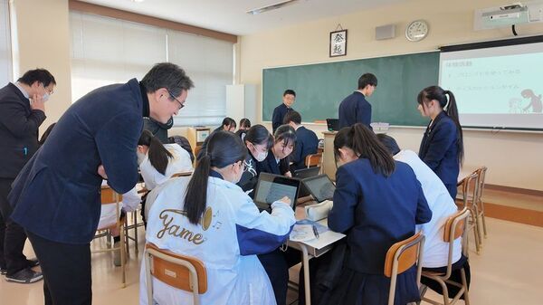 日本情報通信、福岡県立八女高等学校の探究型学習　「ちきゅうみらいプロジェクト」に参画、高校生による生成AI活用研究を支援