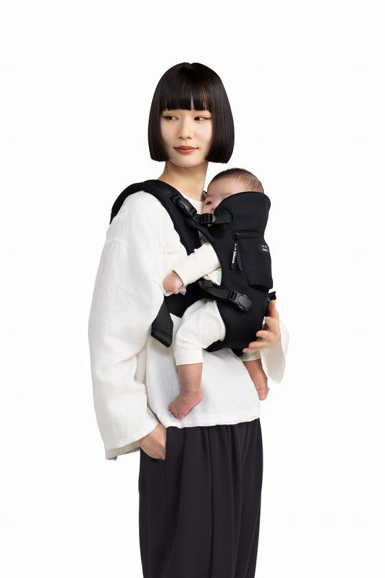 はじめて使うママ・パパでも簡単に装着できる日本製抱っこひも「Pittoresk BABY CARRIER FIRST」　全国のアカチャンホンポで4月25日(金)より販売開始