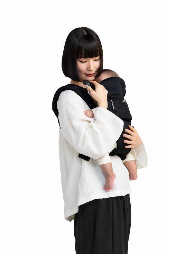 はじめて使うママ・パパでも簡単に装着できる日本製抱っこひも「Pittoresk BABY CARRIER FIRST」　全国のアカチャンホンポで4月25日(金)より販売開始