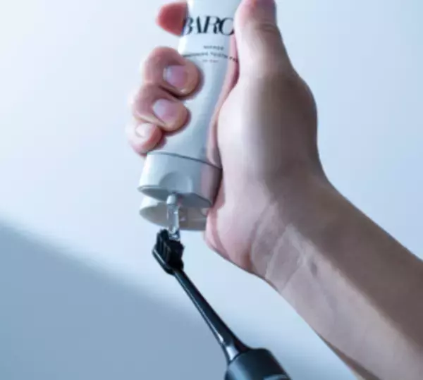 TikTokを始めとしたSNSにおいてZ世代を中心に大人気の「バロニー　ミラーホワイトニングトゥースペースト」がドン・キホーテにて販売開始！