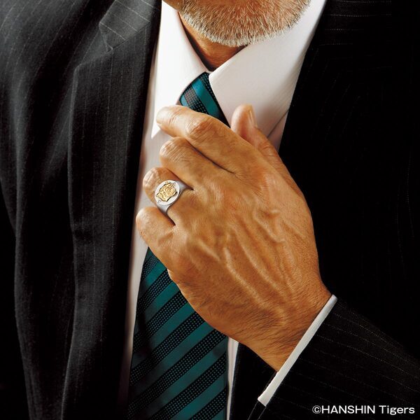 栄光の虎軍団に、黄金のエールを。阪神タイガース創設90周年記念＜勝利の猛虎＞純金ペンダント 純銀リング、新発売！