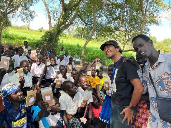 ネクタイ1本で世界を変える「金継ぎHEROネクタイ」CAMPFIREにて目標金額100％を達成　～南スーダンに学校設立のため、ネクストゴールを設定～