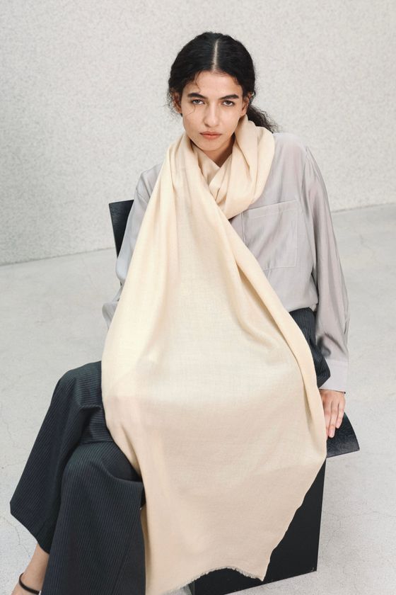 カシミヤを超える極上の肌触り！「パシュミナマフラー」CAMPFIREで3/31まで先行予約販売　触れた瞬間違いがわかる至福の柔らかさをお届け