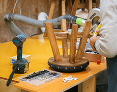 奈良交通「づっとなら」の新商品『鹿のおしりスツール』を発売