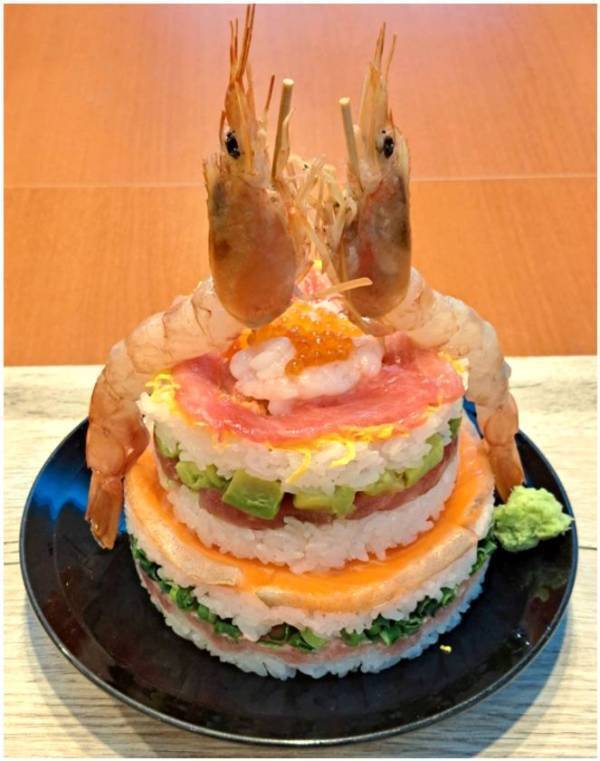 ＼海老がそそり立つ寿司ケーキが登場！／NEOPASA駿河湾沼津サービスエリア開業13周年＆春の真鯛と深海えびフェアを4月1日(火)より同時開催