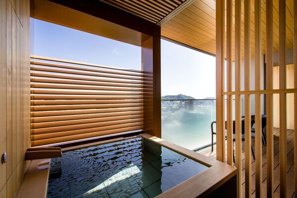 「道後御湯」7周年記念特別セールを3月22日～4月12日で開催　ご宿泊料金最大15％OFFの感謝価格、特別企画もご用意！