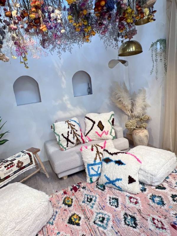 新生活に向けてモロッコ女性による一点もの手織りのインテリア　春の新作を3月27日20時から発売