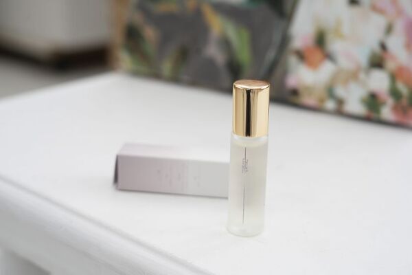 俳優・天華えまプロデュースブランド「HaniwA」が誕生　第一弾商品 ロールオンパフュームが2025年4月6日発売