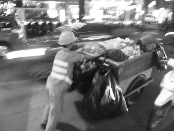 日本国内及び世界各地の廃棄物写真展を4月25日～27日開催！山口県の廃棄物コンサルティング会社が10年間集めてきたSDGsの観点を捉えた「廃棄物のある風景展」