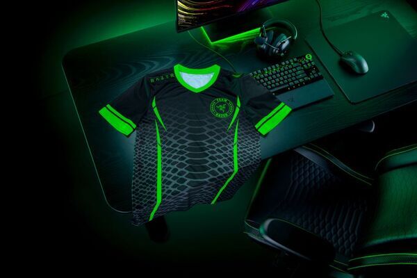 RAZER、プロeスポーツアスリートとおそろいの高機能なeスポーツジャージ「TEAM RAZER JERSEY」発売