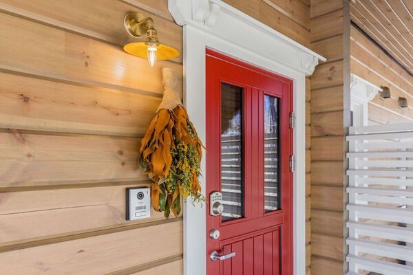 八ヶ岳の麓にワンコと泊まれるログハウス型貸別荘「Fils Cottage Yatsugatake」が5月23日グランドオープン