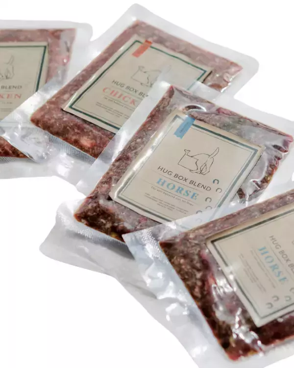 SNSで話題の「HUGBOX」インターペット2025に初出展！愛犬の健康を支える生食ブレンドフードをお届けします