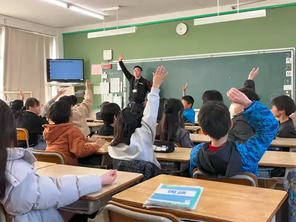 掃除の大切さを伝え、実践する――「清掃のプロ」が小学校で出前授業