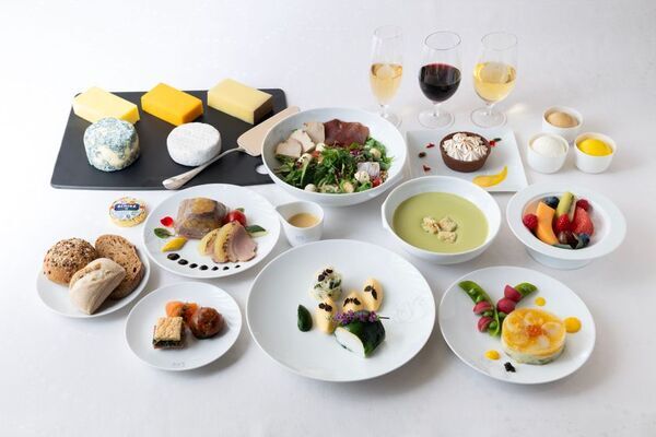 2025年春夏エールフランス「シグネチャーシェフメニュー」を発表！監修は、銀座の三つ星レストラン「ロオジエ」 オリヴィエ・シェニョン シェフ