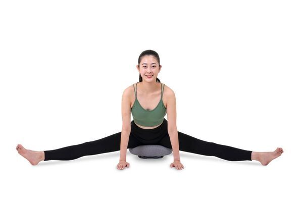 開脚ストレッチ革命！2人の専門家が監修した「開脚チェア」誕生