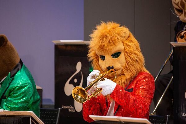 動物たちがコミカルに奏でる音楽ショー『ズーラシアンブラス・ショー』を7月6日に茅ヶ崎で開催