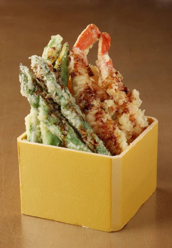 「熊の木彫り」など“昭和レトロ”を感じる北海道物産展名物を特集！「春の大北海道展」４月16日（水）から