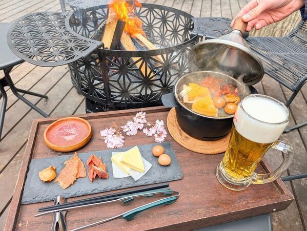 那須高原にも遅めの春がやってきた！那須高原の「グランピングカフェ＆BBQ“たき火”」が春の訪れを祝う「春のいちご祭り」を開催