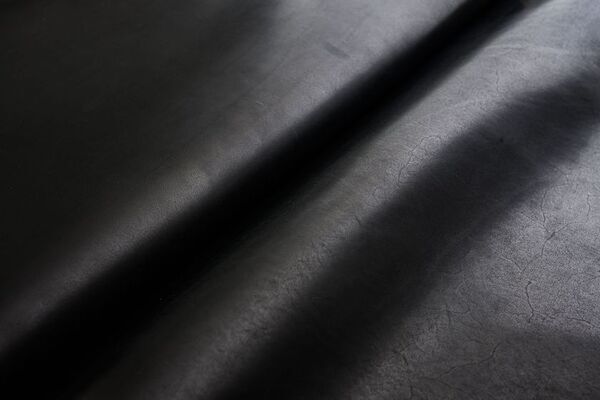 【blueover】よりネオヴィンテージ ブラックスニーカーBARRACUDA(バラクーダ)がリリース