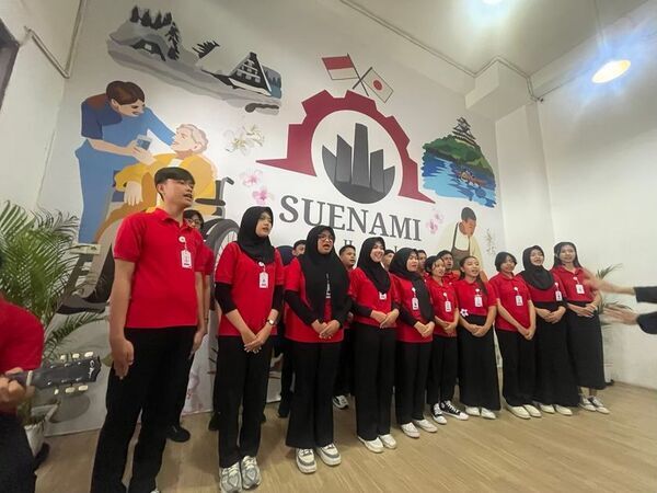 学校の壁面にアートを導入？！想いを伝えるアートと、夢を応援する日本語学校設立者の想いをインタビュー！