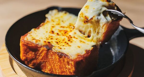 京都発祥マーブルデニッシュ専門店 本店2階「カフェ・グランマーブル祇園ちから」に自慢のマーブルデニッシュを使った大人のランチメニュー新登場