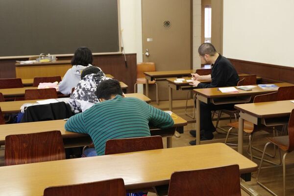 ＜開催報告＞ 明治学院大学で難民等外国につながる小中高生の学習支援教室開講式を開催