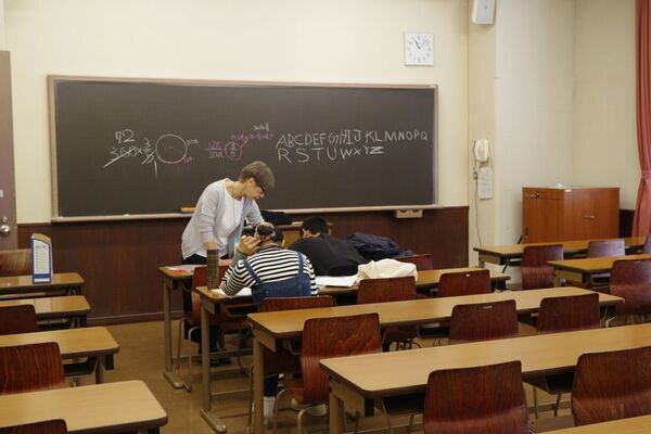 ＜開催報告＞ 明治学院大学で難民等外国につながる小中高生の学習支援教室開講式を開催